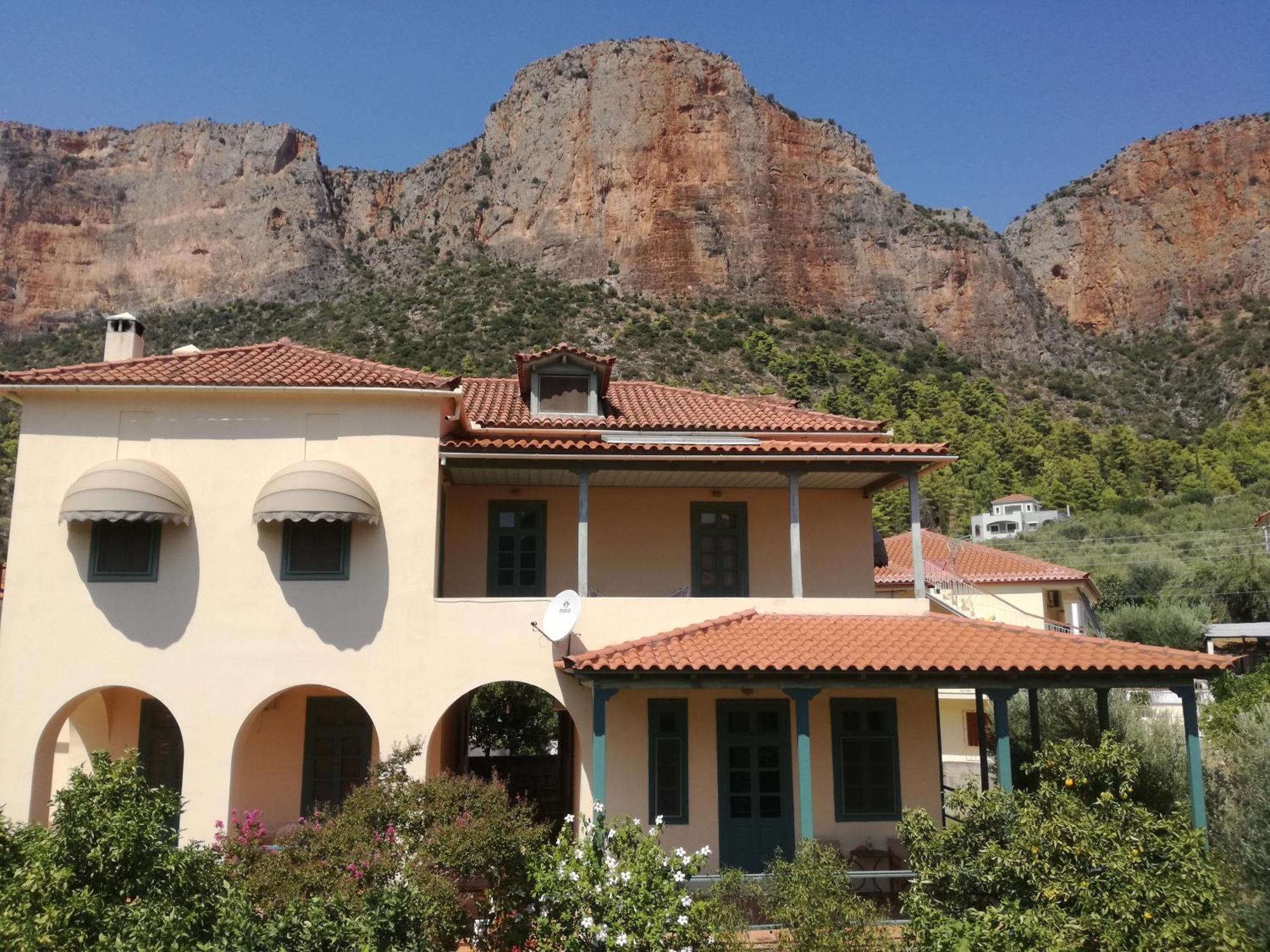 The Valkyries 1 Apartment Leonidio Exterior photo